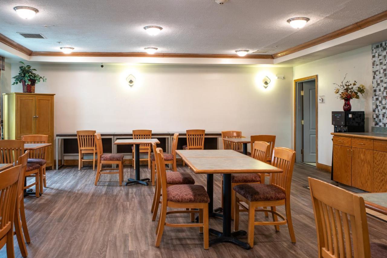 Blisspoint Inn & Suites Marion Eksteriør billede