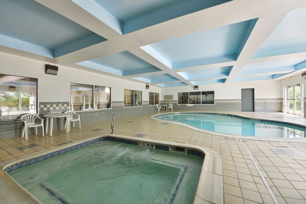 Blisspoint Inn & Suites Marion Faciliteter billede